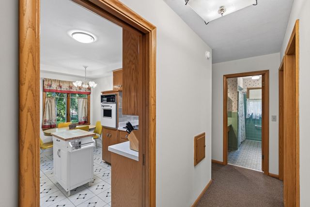 5133 Meadow Ridge, Edina, MN 55439