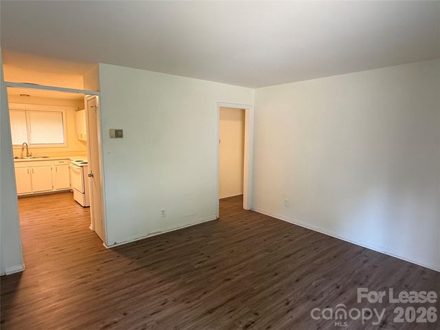 544 Blendwood Drive, Charlotte, NC 28215