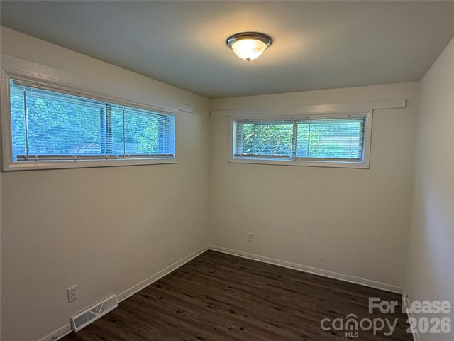 544 Blendwood Drive, Charlotte, NC 28215