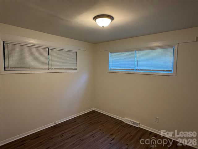 544 Blendwood Drive, Charlotte, NC 28215