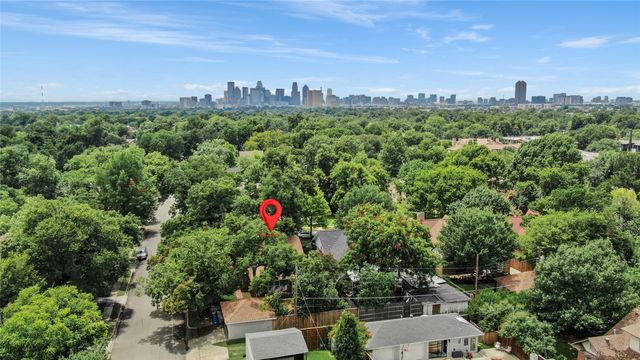 702 Lipscomb Avenue, Dallas, TX 75214