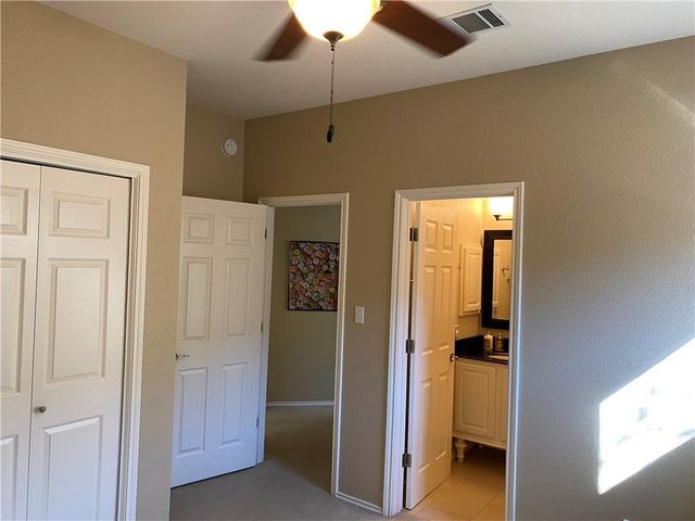 7501 Shadowridge RUN 121, Austin, TX 78749