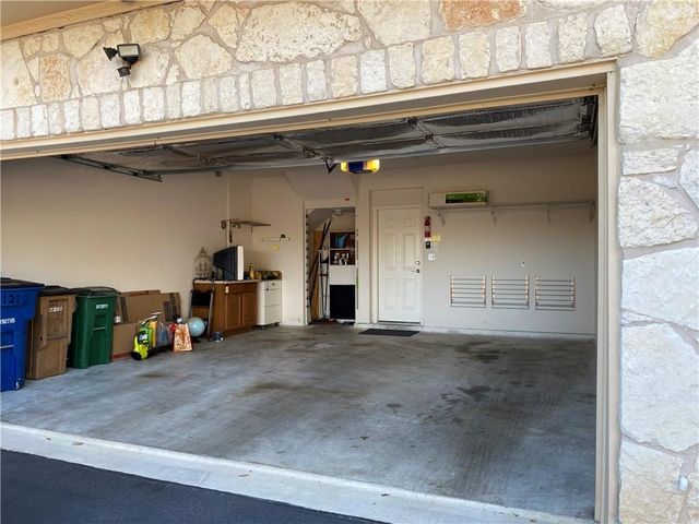 7501 Shadowridge RUN 121, Austin, TX 78749