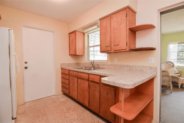 11319 70TH TERRACE, Seminole, FL 33772