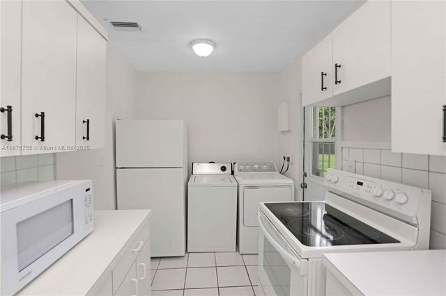 14700 SW 105th Ct, Miami, FL 33176