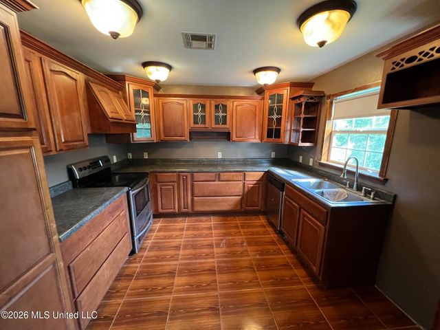2139 Hollywood Drive, Bay Saint Louis, MS 39520