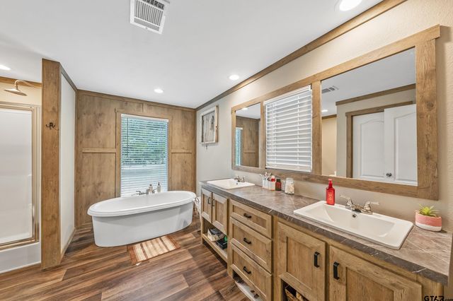 7494 N US Highway 69, Alba, TX 75410