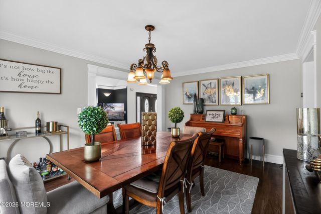 30 Tobi Court, Freehold, NJ 07728