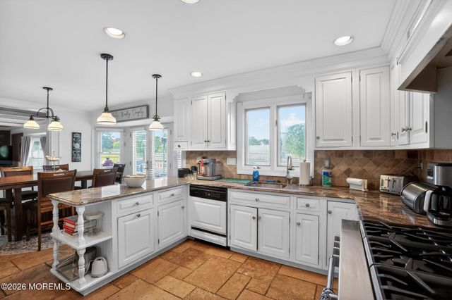 30 Tobi Court, Freehold, NJ 07728