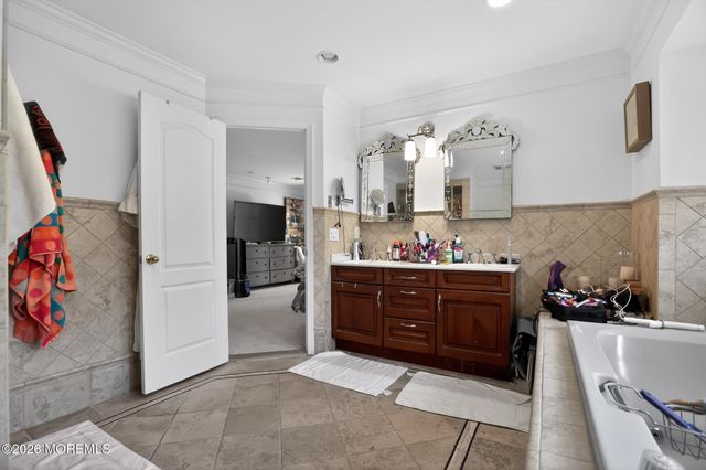 30 Tobi Court, Freehold, NJ 07728