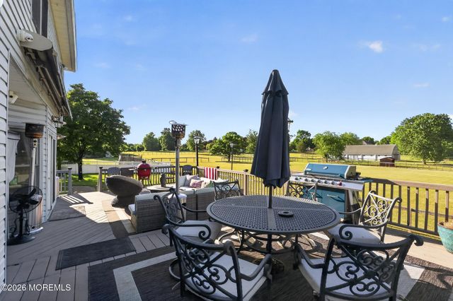 30 Tobi Court, Freehold, NJ 07728