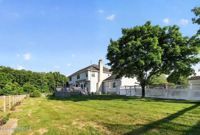 30 Tobi Court, Freehold, NJ 07728