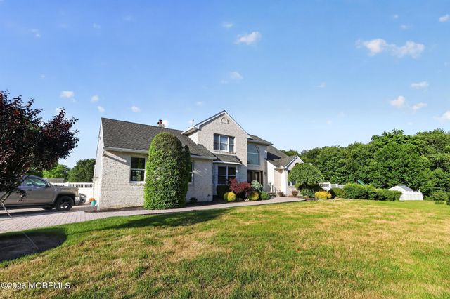 30 Tobi Court, Freehold, NJ 07728