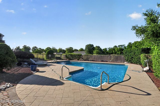 30 Tobi Court, Freehold, NJ 07728