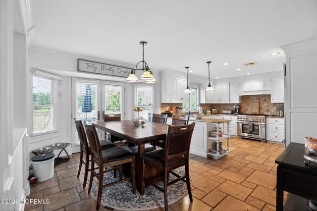 30 Tobi Court, Freehold, NJ 07728