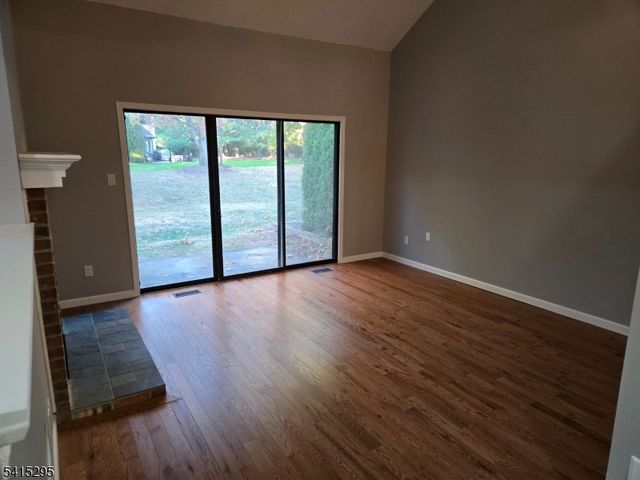 38 Fox Hill Ln, Hillsborough Twp., NJ 08844