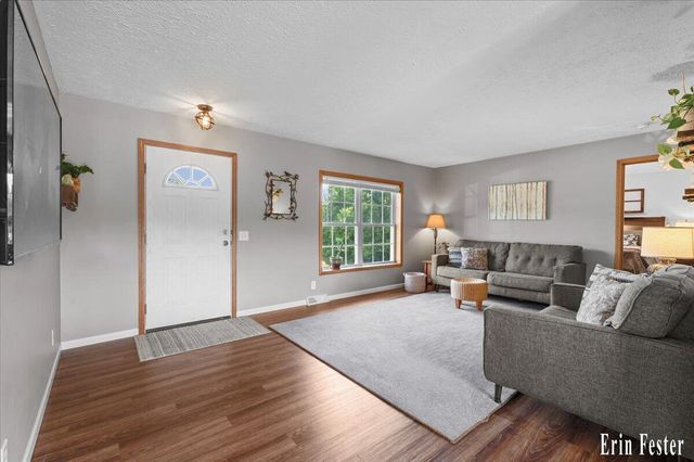 8355 Nugent Avenue Ne, Grattan Twp, MI 49341