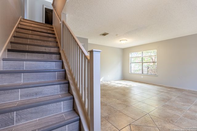 8423 parry, Converse, TX 78109