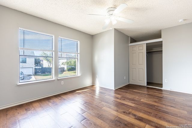 8423 parry, Converse, TX 78109