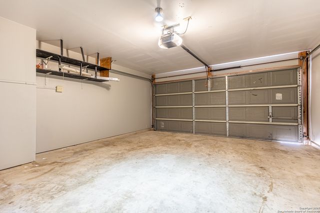 8423 parry, Converse, TX 78109