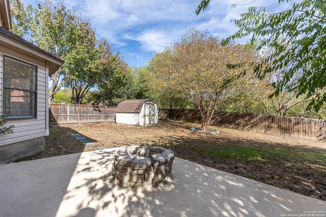 8423 parry, Converse, TX 78109