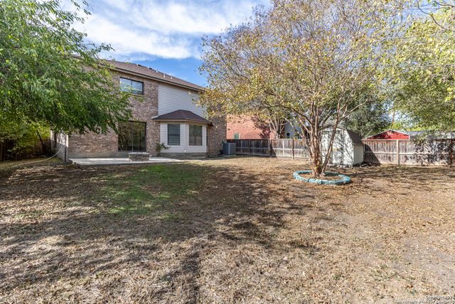 8423 parry, Converse, TX 78109