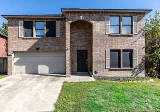 8423 parry, Converse, TX 78109