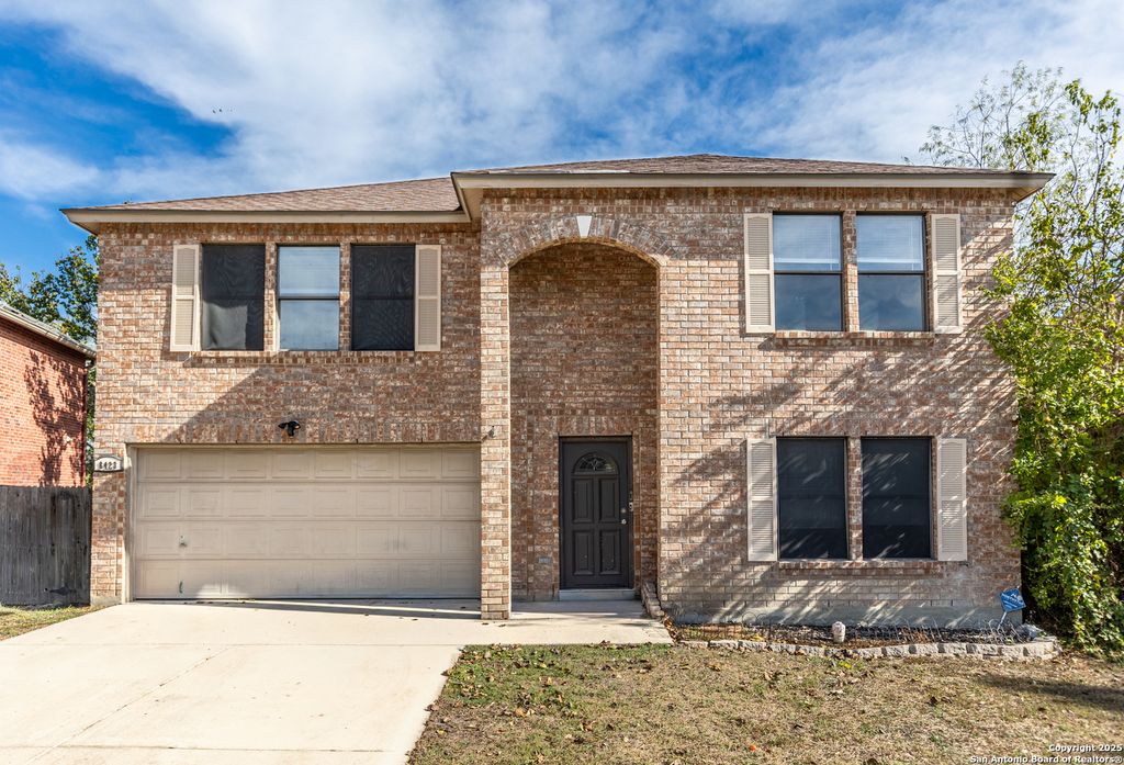 8423 parry, Converse, TX 78109