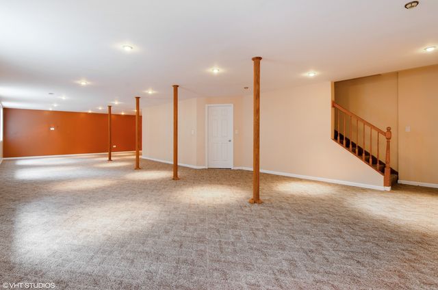 285 Seaton Court, Lake Zurich, IL 60047