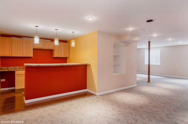 285 Seaton Court, Lake Zurich, IL 60047