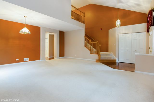 285 Seaton Court, Lake Zurich, IL 60047