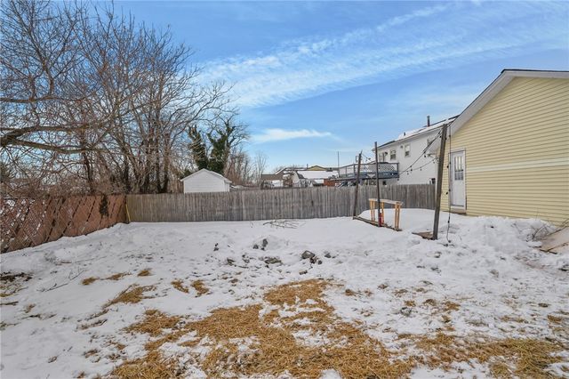 57 Whirlaway Place, Pawtucket, RI 02861