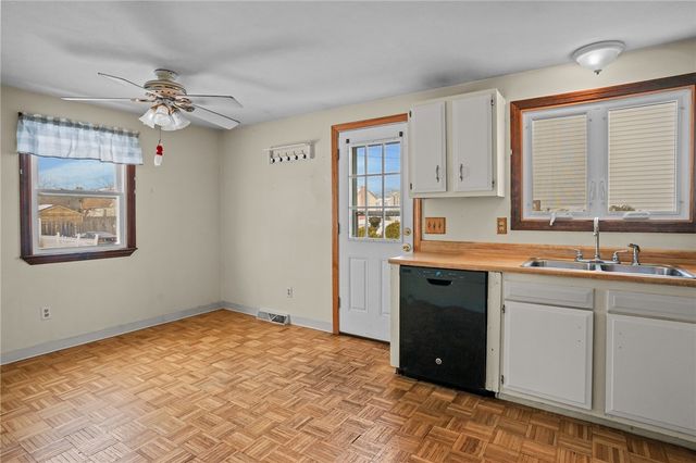 57 Whirlaway Place, Pawtucket, RI 02861