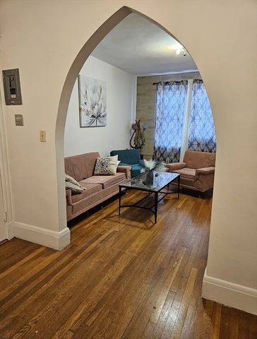 72 Central 6, Peabody, MA 01960