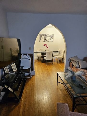 72 Central 6, Peabody, MA 01960