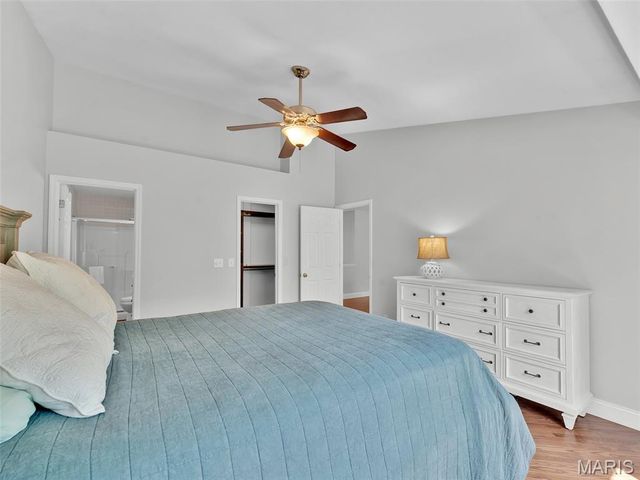 1562 Glenn Brooke Woods Circle, Ballwin, MO 63021