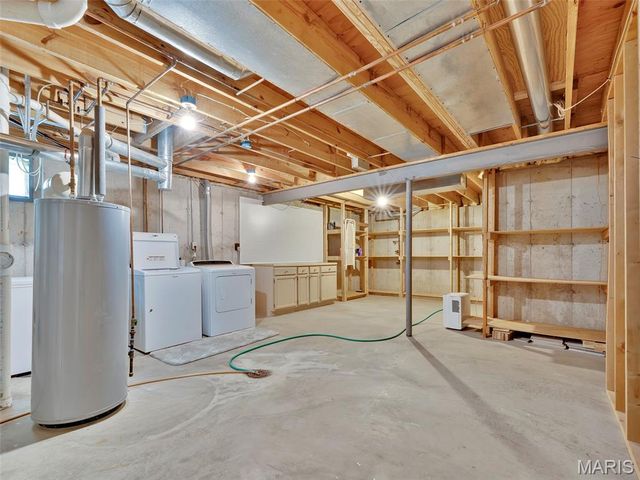 1562 Glenn Brooke Woods Circle, Ballwin, MO 63021