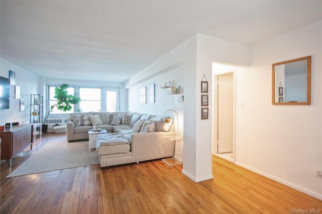 711 Shore Road 2C, Long Beach, NY 11561