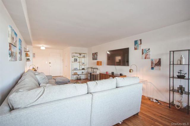 711 Shore Road 2C, Long Beach, NY 11561