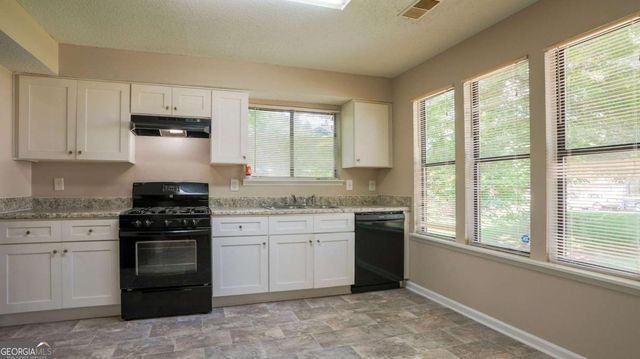 1070 Chapman Lane, Stone Mountain, GA 30088