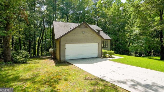1070 Chapman Lane, Stone Mountain, GA 30088