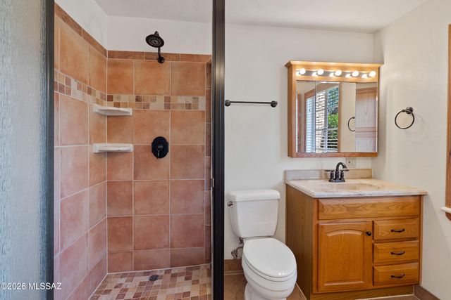 325 S Calle De La Azucena, Tucson, AZ 85711