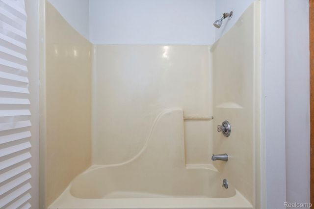 19249 Parkville Street, Livonia, MI 48152