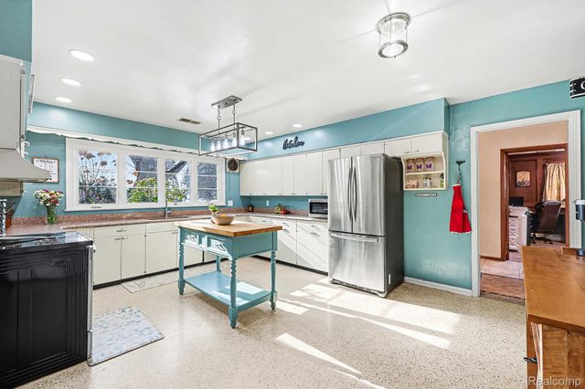 45420 Grant Park, Utica, MI 48317