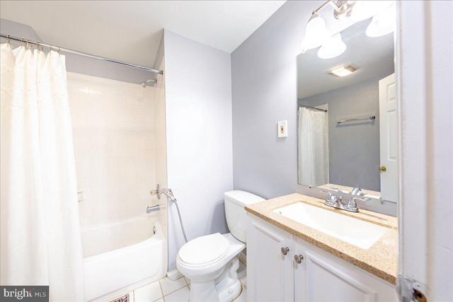 12729 HUNTERBROOK DR, Woodbridge, VA 22192