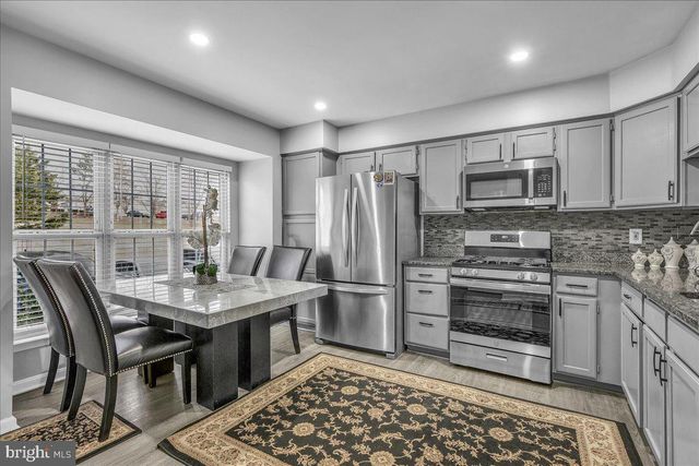 12729 HUNTERBROOK DR, Woodbridge, VA 22192