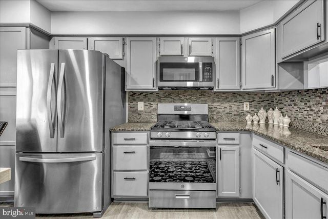 12729 HUNTERBROOK DR, Woodbridge, VA 22192