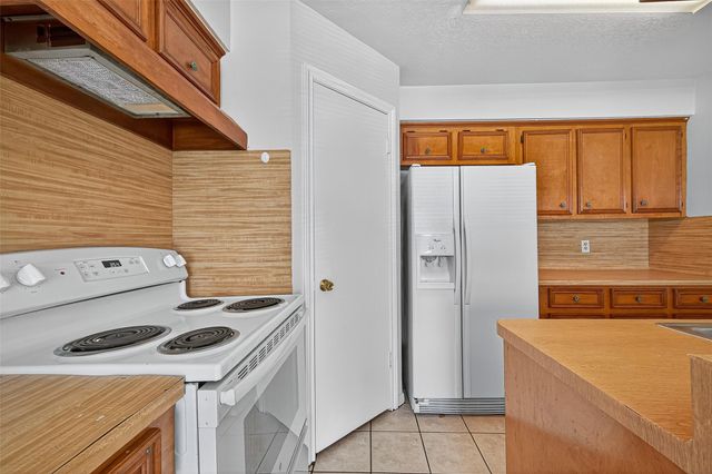 11503 Nobility Drive 4 C, Houston, TX 77477