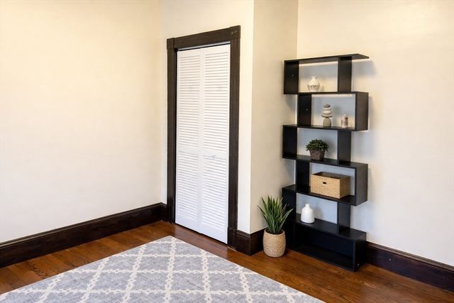 67 Cleverly Ct, Quincy, MA 02169