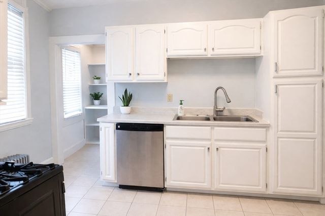 67 Cleverly Ct, Quincy, MA 02169